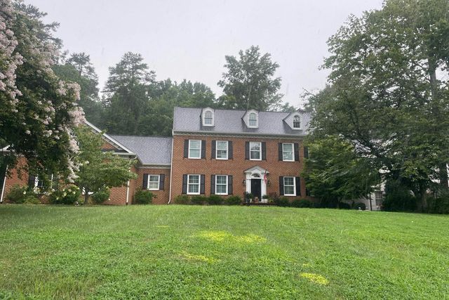 8713 Carriage Tour Ln, Raleigh, NC 27615