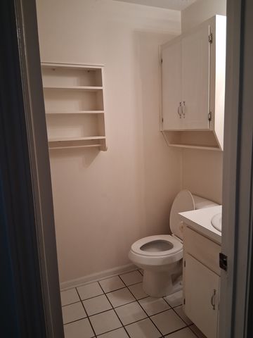 Dirección no revelada, Dothan, AL 36301