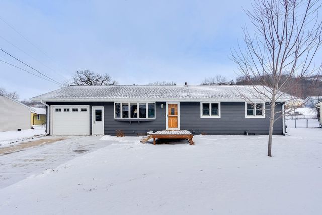 2215 Langsdorf Ave, Red Wing, MN 55066