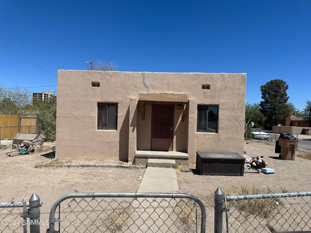 697 S  Melendres St, Las Cruces, NM 88005