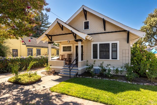 1117 Glenn Street, Santa Rosa, CA 95401