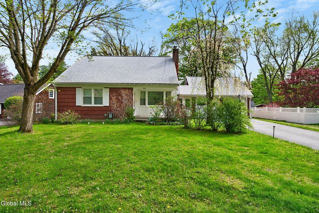 15 Morningside Drive, Delmar, NY 12054