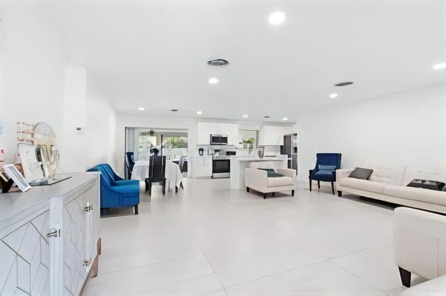 5911 SW 36th Ter, Fort Lauderdale, FL 33312