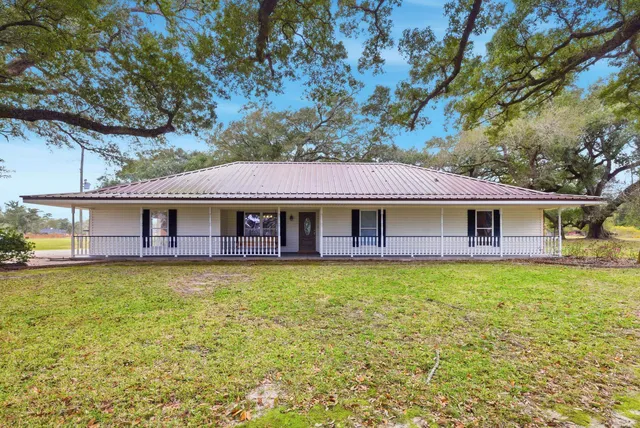 5898 Thompson Rd, Sulphur, LA 70665