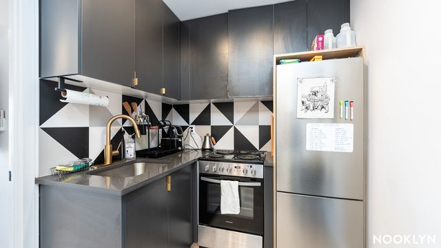 978 Kent Ave #5B, Brooklyn, NY 11205