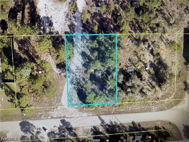 671 Foxchase Dr, Lehigh Acres, FL 33974