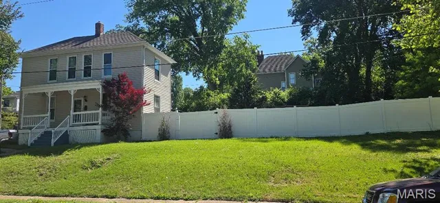 154 Adelle Ave, Saint Louis, MO 63135