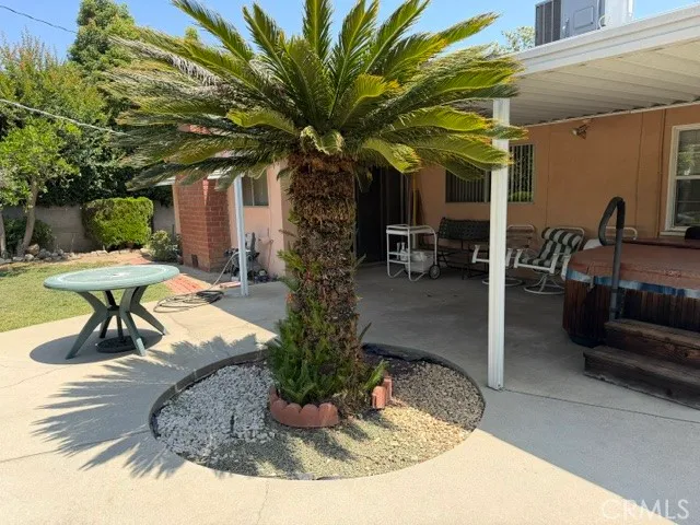 6927 Costello Ave, Van Nuys, CA 91405