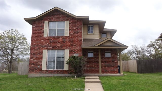 4025 Southern Trace Dr, College Station, TX 77845