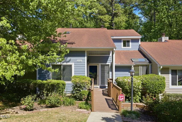5918 Whitebud Dr, Raleigh, NC 27609