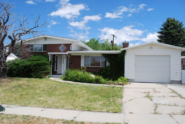 265 S  Broadway St E, Tooele, UT 84074