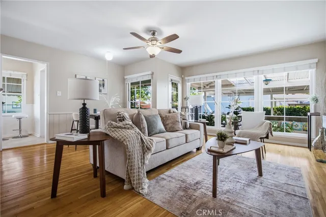 17061 Lorne St, Van Nuys, CA 91406