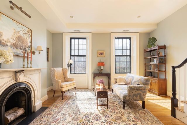 19 Hancock St #2, Boston, MA 02114