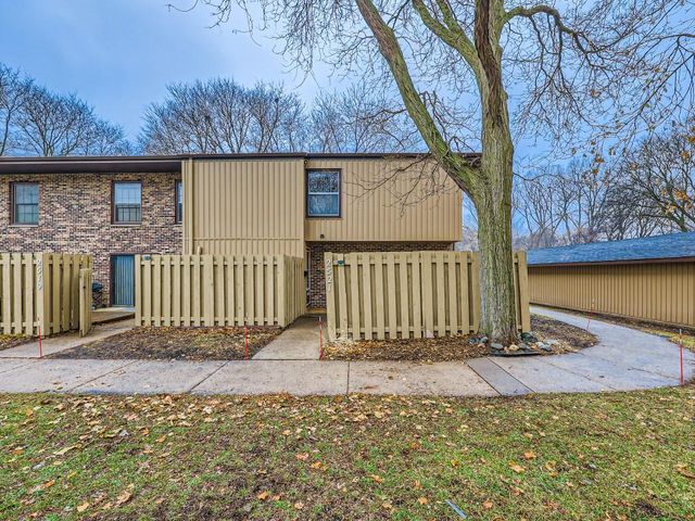 2521 Unity Ave N, Golden Valley, MN 55422