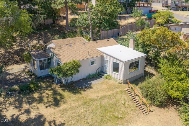 595 Monroe St, Ashland, OR 97520