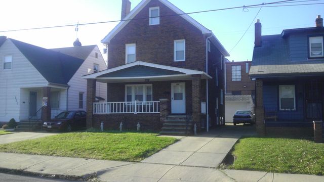 954 Royal Rd, Cleveland, OH 44110