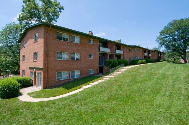 lynbrook at mark center apartment homes alexandria va