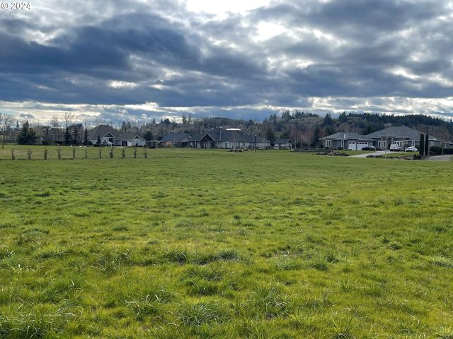 2120 SW West Wind Dr #36, McMinnville, OR 97128