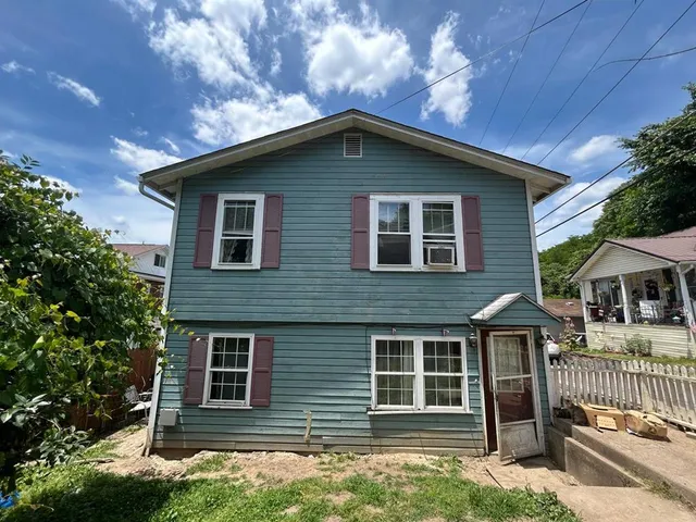 116 Morgan St, Logan, WV 25601