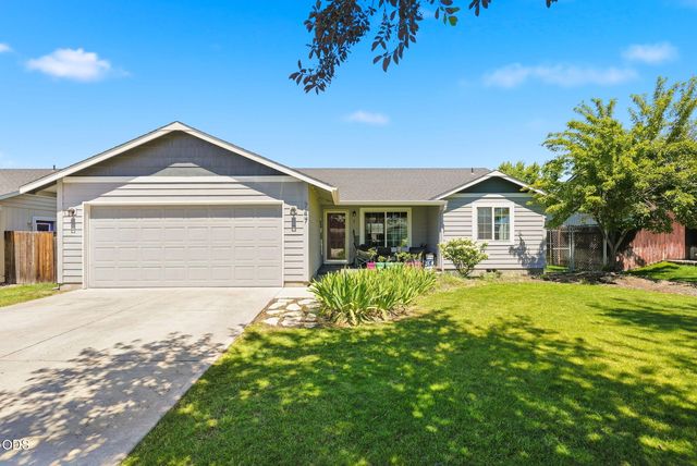747 NE Black Bear St, Prineville, OR 97754
