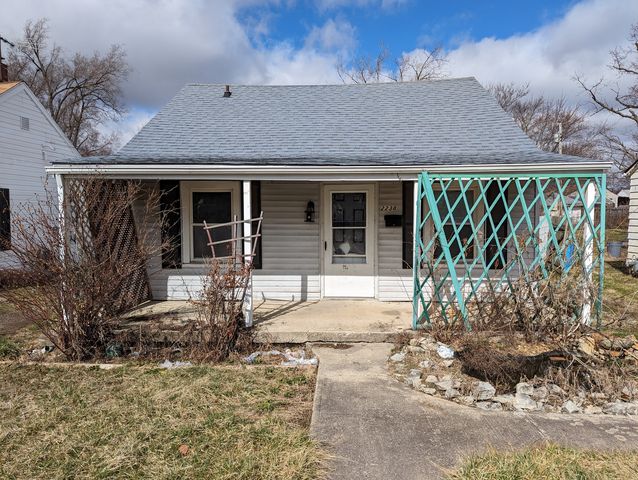 2238 W  28th St, Anderson, IN 46016