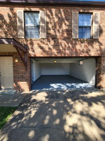 2901 Highland House Villas Ct #f04b3c072, Arnold, MO 63010