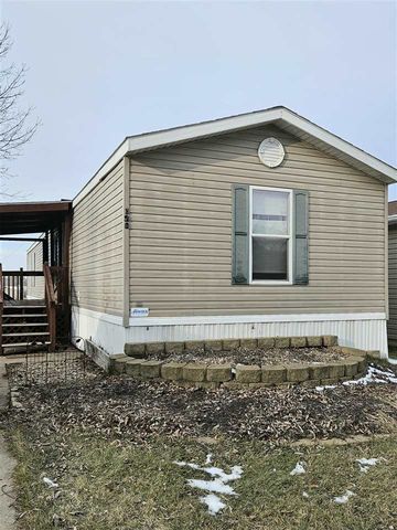 128 Lincoln St, West Branch, IA 52358