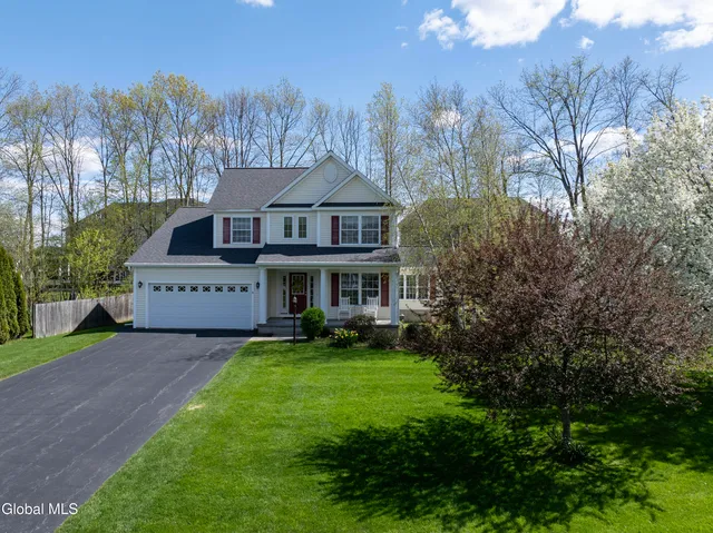 19 Chapel Hill Boulevard, Ballston Lake, NY 12019