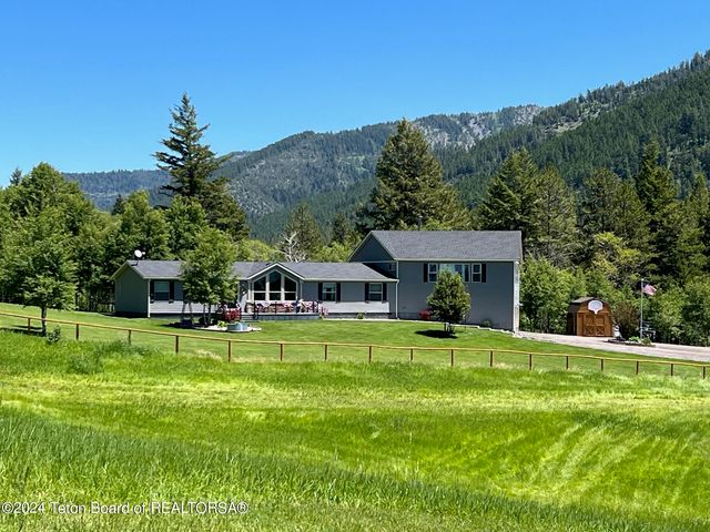 30 Bunkhouse Ln, Swan Valley, ID 83449