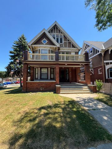 1004 S  22nd St, Milwaukee, WI 53204