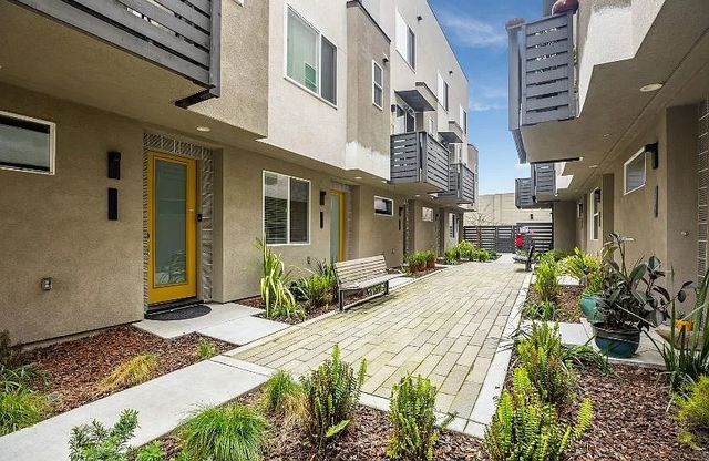3955 Wattling St, Oakland, CA 94601