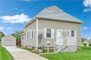 428 S  6th Ave E, Newton, IA 50208