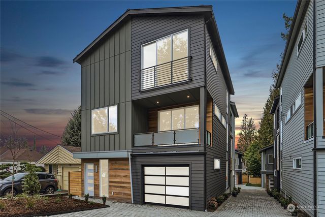 7717 45th Avenue NE, Seattle, WA 98115