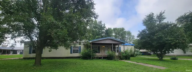 1207 Meagher St, Saint Francisville, IL 62460