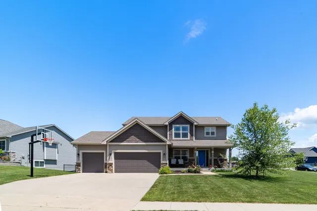 1624 Lyndale Dr, Polk City, IA 50226