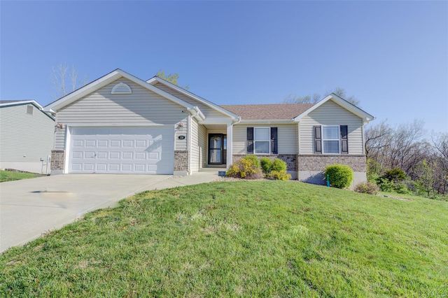 139 Rivers Edge Dr, Moscow Mills, MO 63362