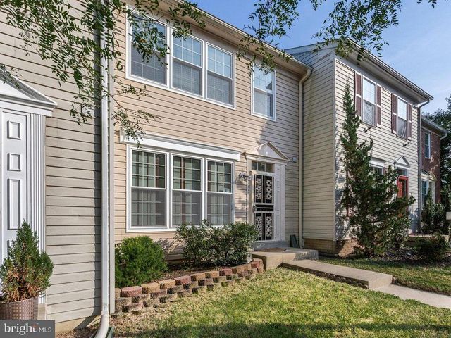 2223 Forest Glade Ln, Suitland, MD 20746