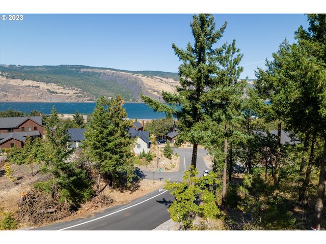 Asher St #32, Mosier, OR 97040
