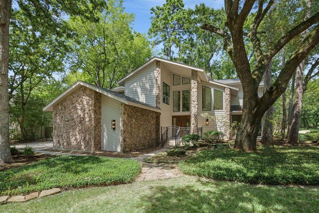 2 Crescent Falls Ct, Spring, TX 77381