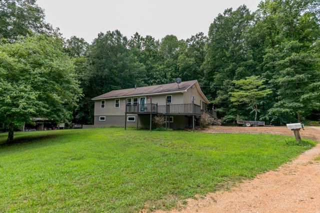 925 County Line Rd, Centerville, TN 37033