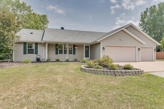2047 River Meadow Dr, Green Bay, WI 54313