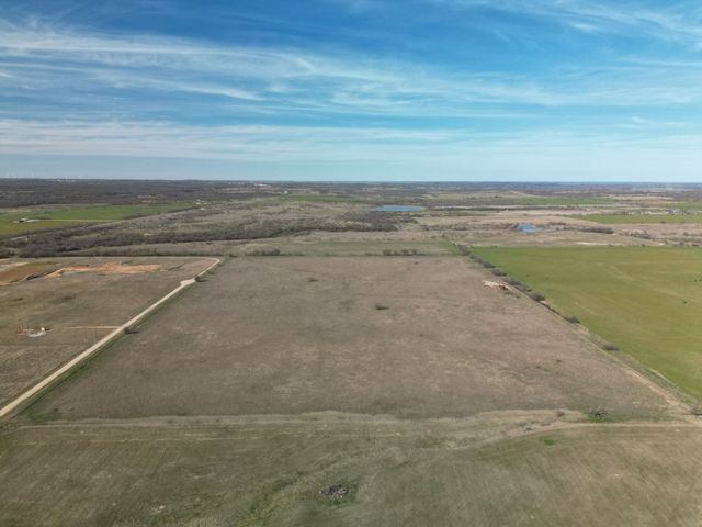 1000 Prairie View Rd, Perrin, TX 76486