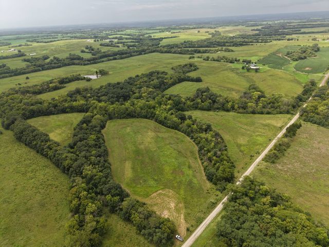 W  400th St, Mc Fall, MO 64657