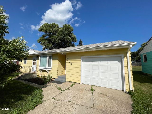 209 S  Torning St, Tioga, ND 58852