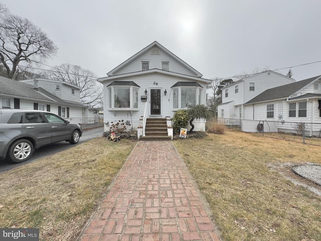 28 W  Pierson Ave, Somers Point, NJ 08244