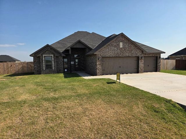 5512 NE Minnow Ln, Elgin, OK 73538