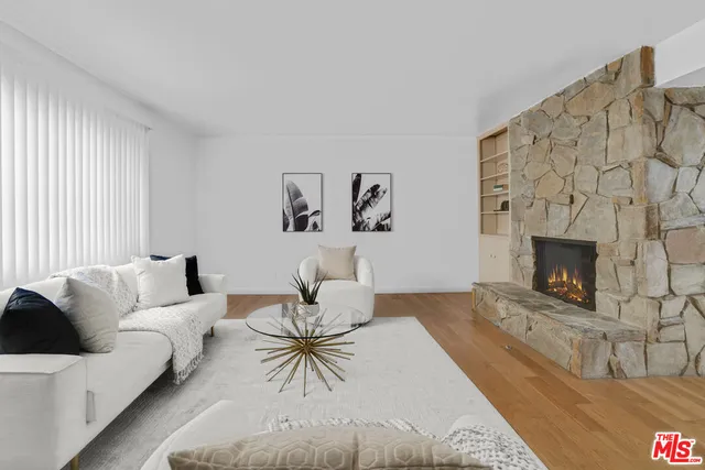 6740 Springpark Ave #101, Los Angeles, CA 90056