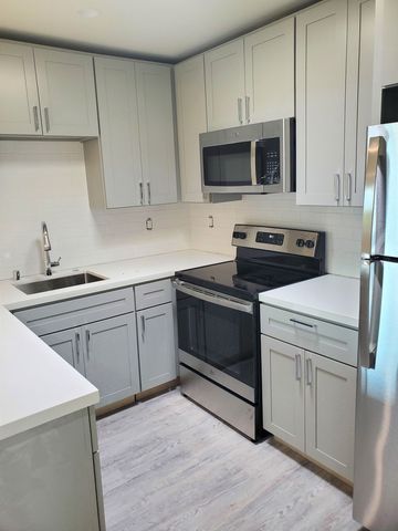 34 Visitacion Ave #2, Brisbane, CA 94005