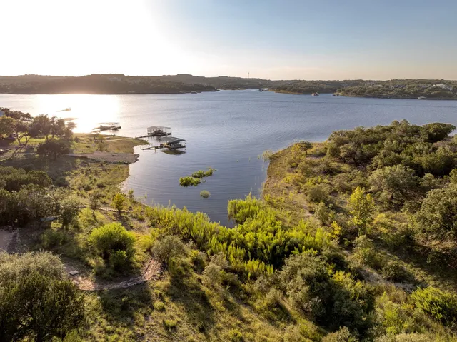 160 Lakefront Dr, Leander, TX 78645
