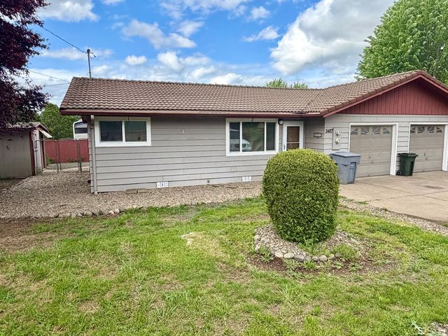 3485-3487 NW Honeywood Dr, Albany, OR 97321